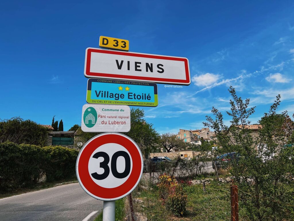 南フランスの小さな村、ヴィヤンス