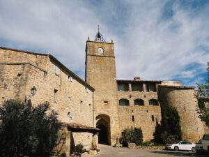 南フランスの村、ヴィヤンスのポルト・ヌーヴ【新しい門】（La Porte Nouve）