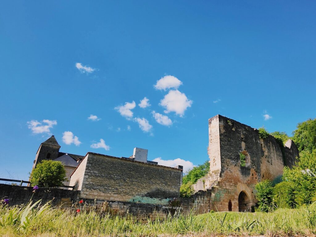 フランス南西部にあるサン・タマン・ド・コリーの学校