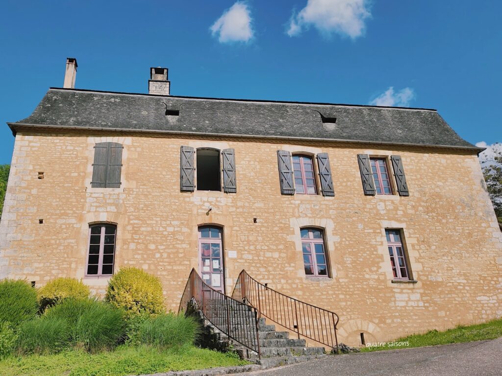 フランス南西部にあるサン・タマン・ド・コリーの旧病院（Vieil Hôpital）