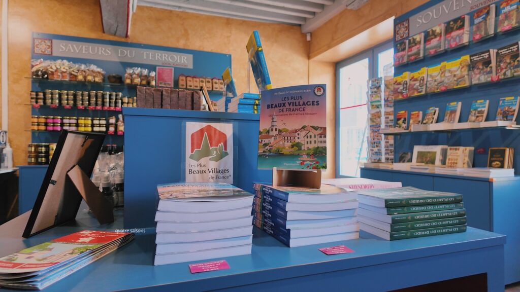 フランス南西部の村、サン・ジャン・ド・コールの観光案内所