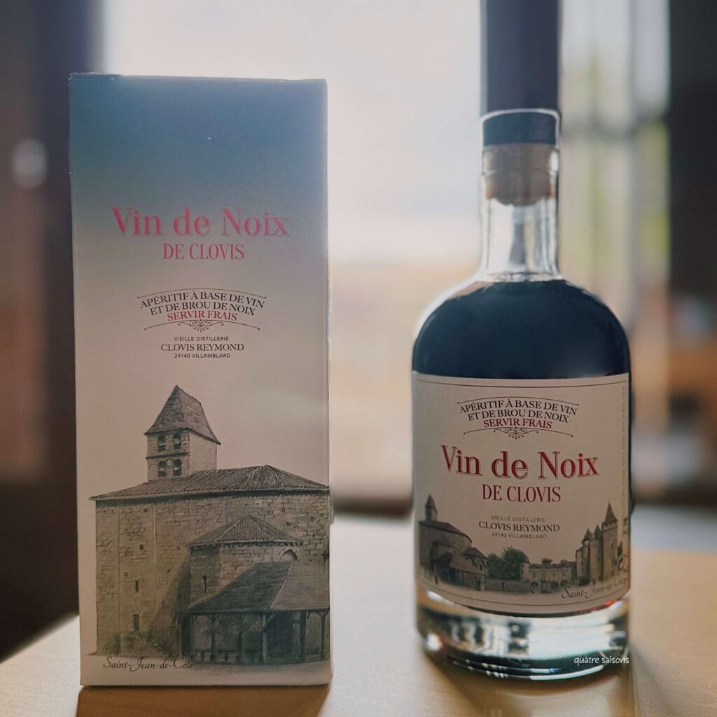 フランス南西部の村、サン・ジャン・ド・コールの小さなお店、Distillerie Clovis Reymond