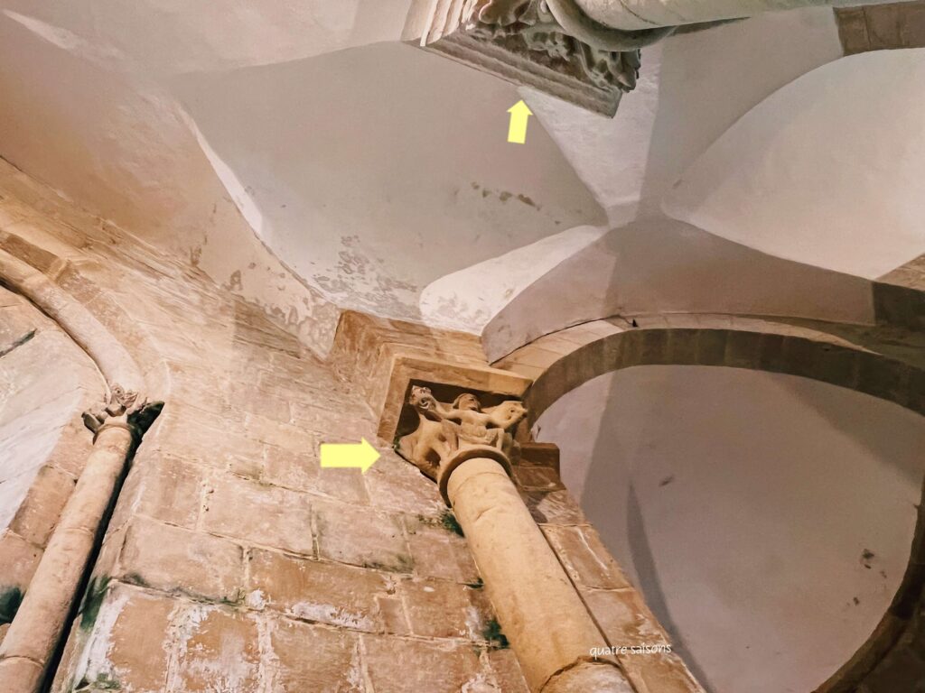 フランス南西部の美しい村、サンロベールの教会