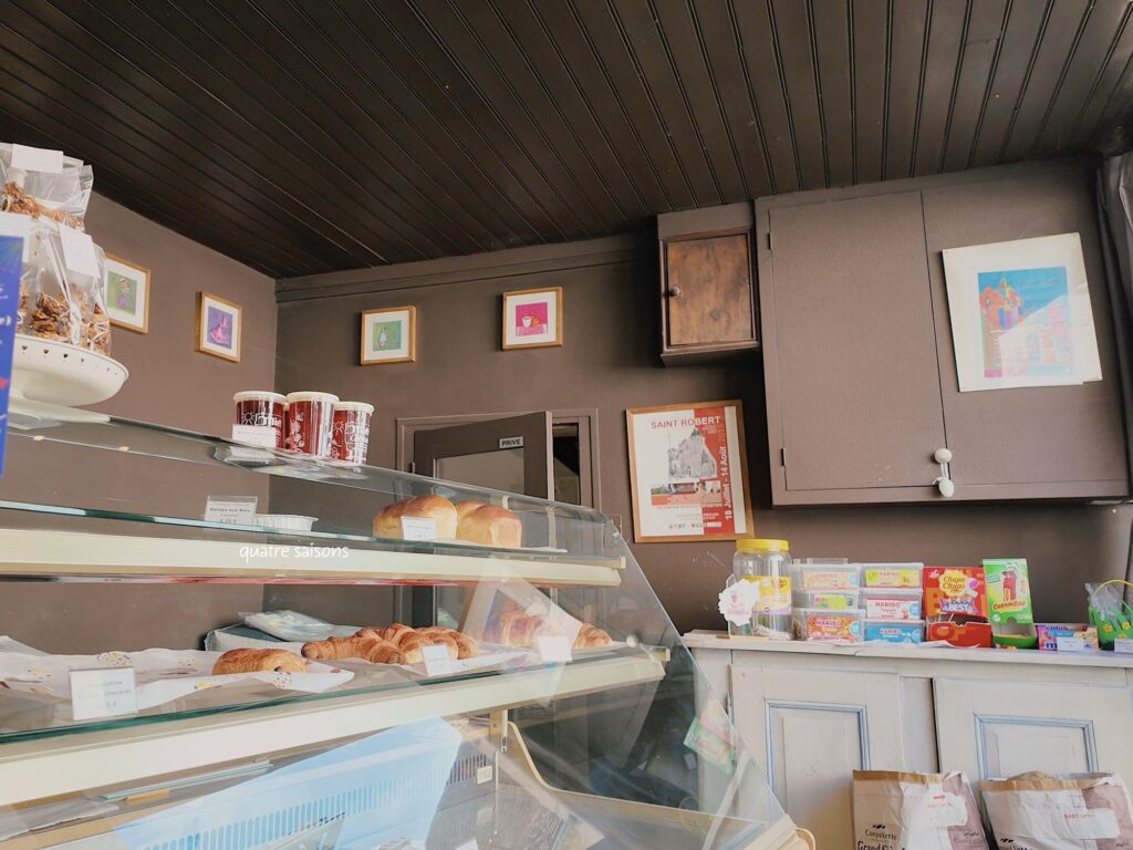 フランス南西部の美しい村、サン・ロベールのパン屋さんLe Fournil de Saint-Robert