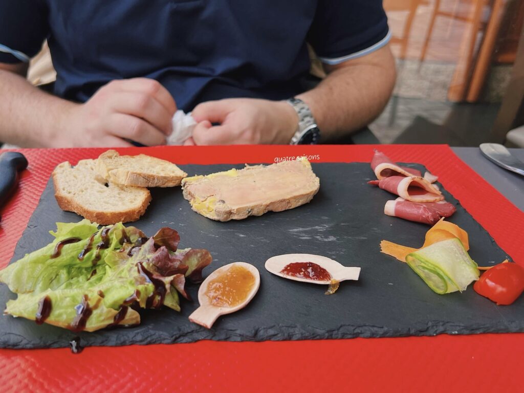 フランス南西部の街、ペリグーで利用したレストラン、Le Relais Périgourdin