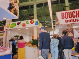 フランス南西部の街、ペリグーの屋内マーケット(Halle du Coderc)