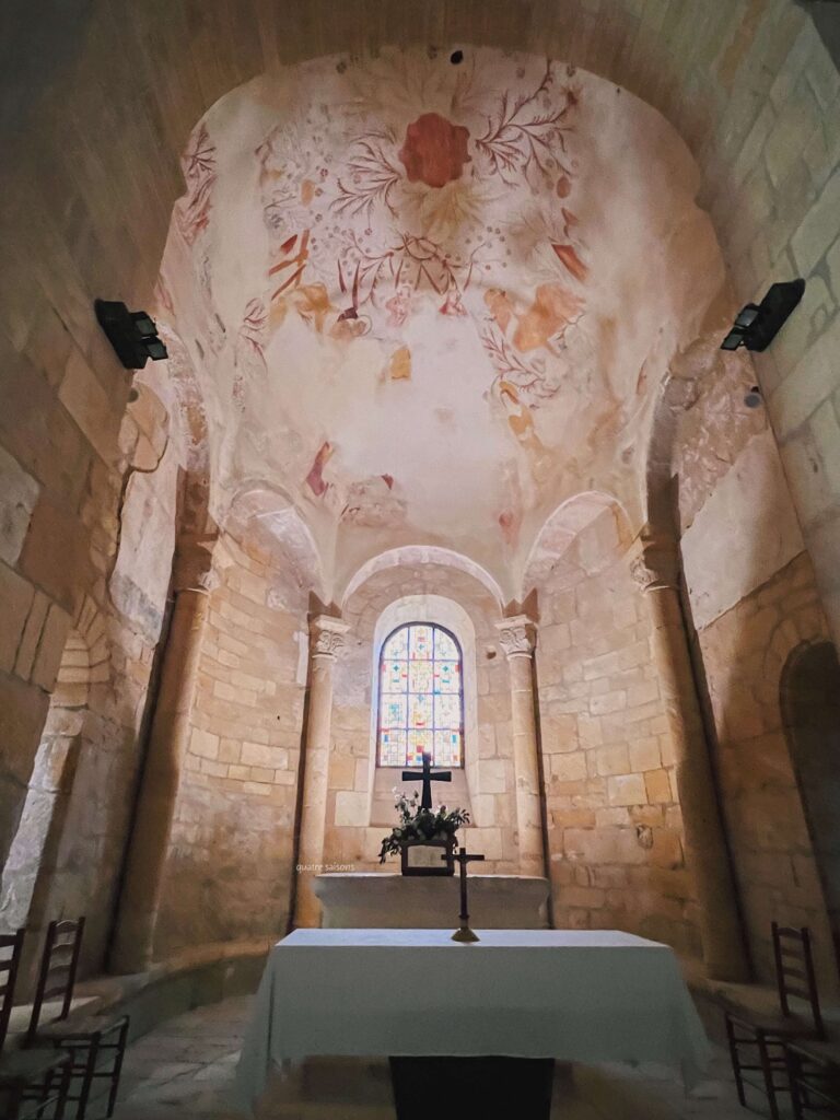 フランス南西部の村、サン＝レオン＝シュル＝ヴェゼールにある、サン・レオンス教会