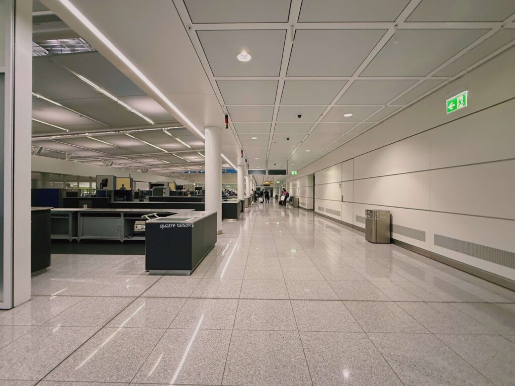 ミュンヘン空港でヨーロッパ線への乗り継ぎ、2026年3月