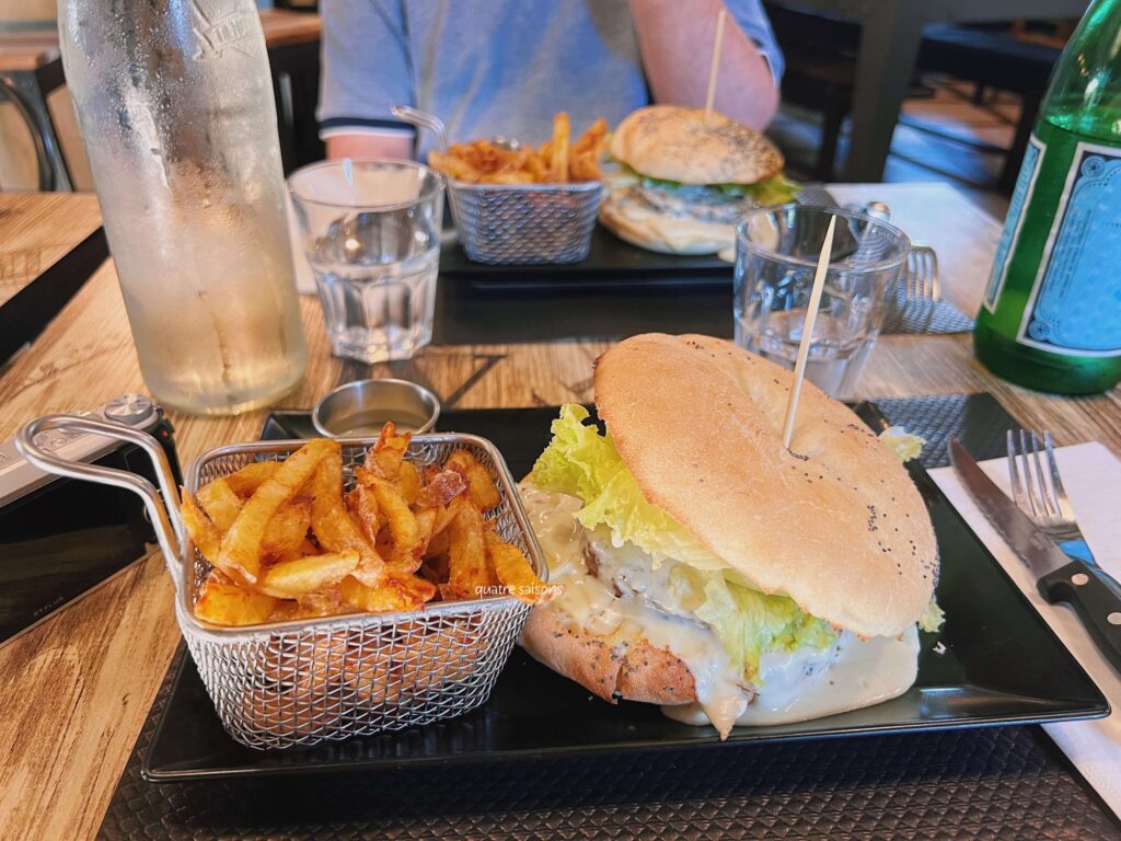 フランス南西部、ブルニケルで利用したレストラン、Taverne Du Temps