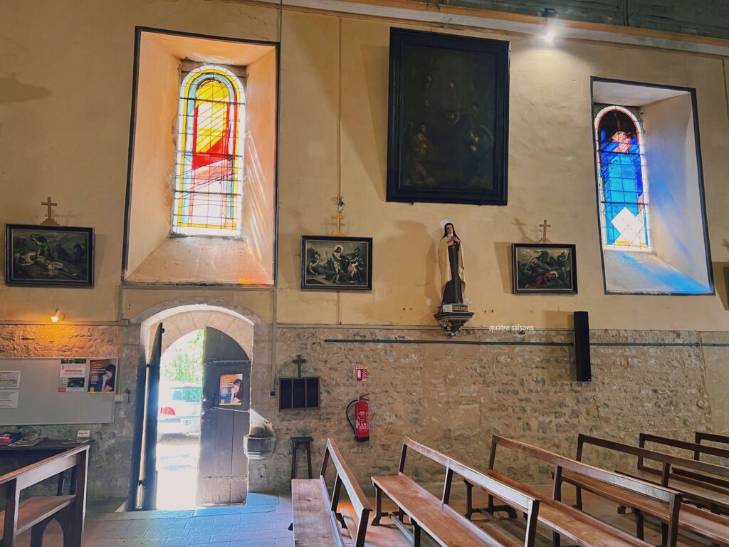 フランス南西部の美しい村、ブルニケルの教会