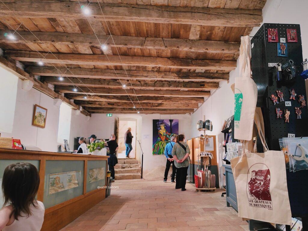 フランス南西部の村、ブルニケルのお城