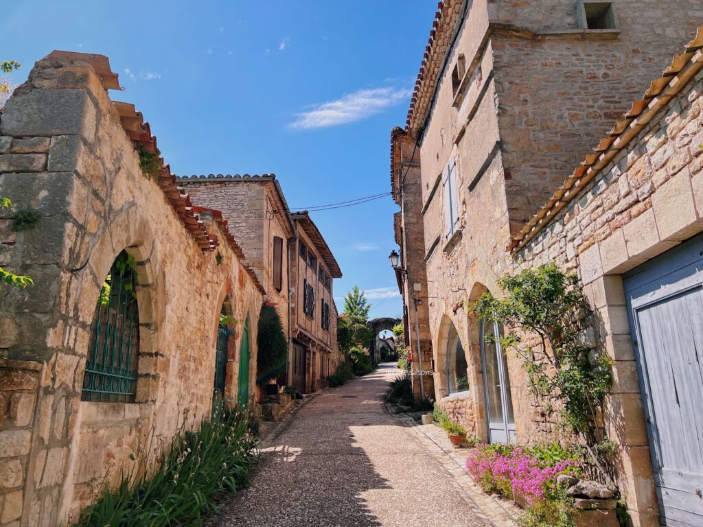 フランス南西部の村、ブルニケル