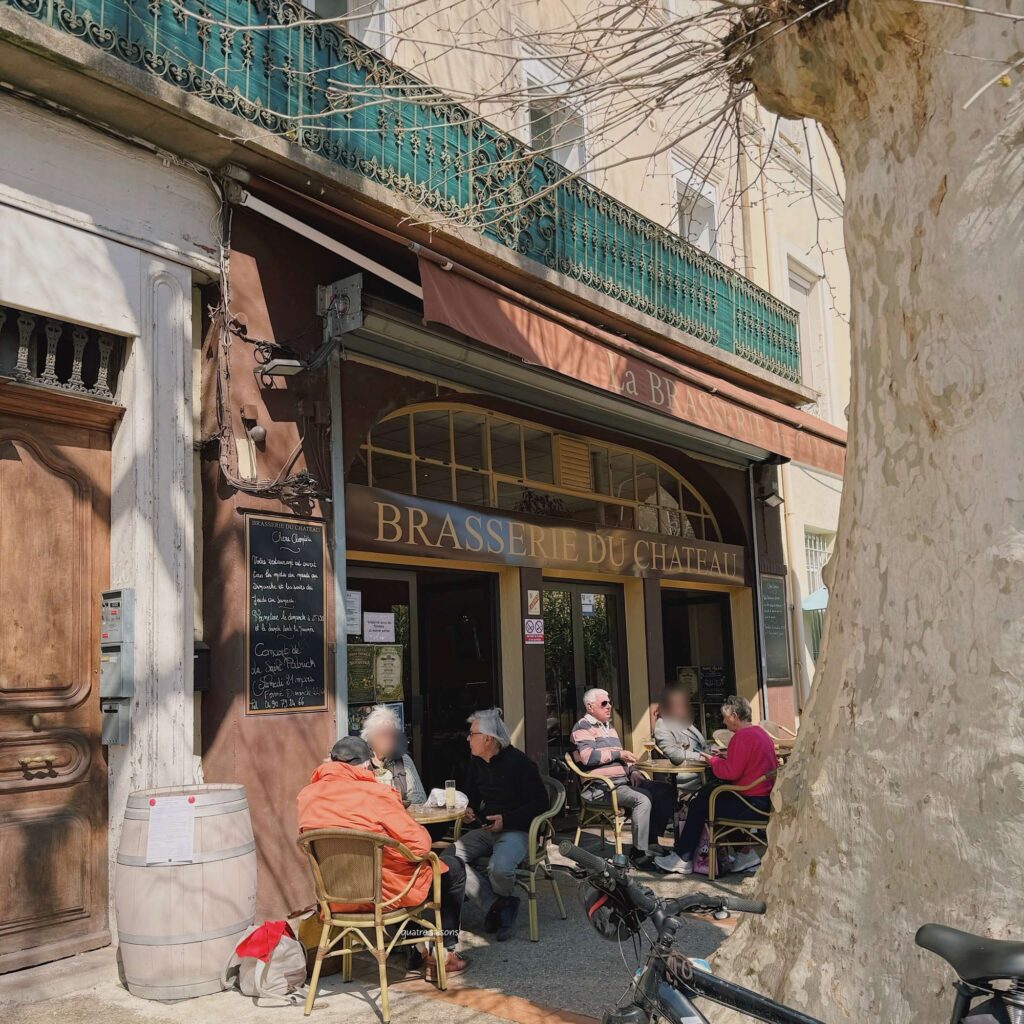 南フランスの街ラ・トゥール・デーグのレストランBrasserie du Château