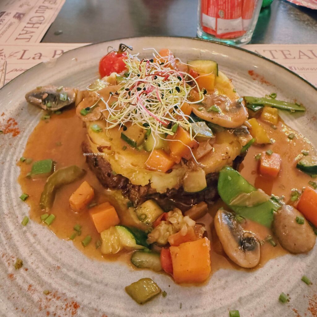 南フランスの街ラ・トゥール・デーグのレストランBrasserie du Château