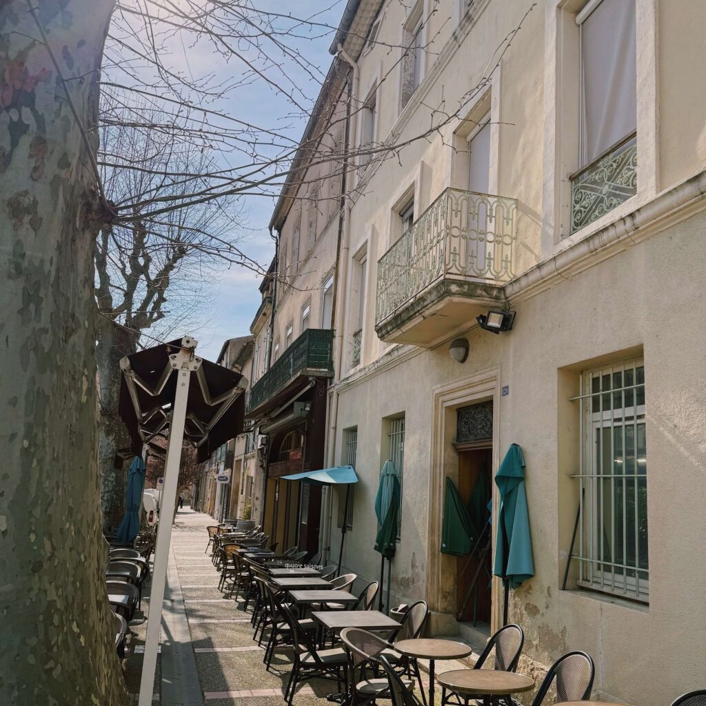 南フランスの街ラ・トゥール・デーグのレストランBrasserie du Château