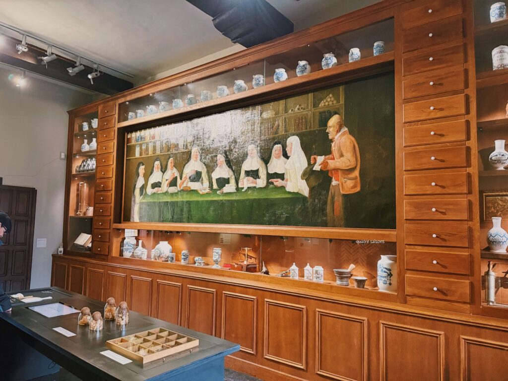 フランス北部の街リールにあるオスピス・コンテス(Musée de l'Hospice Comtesse)