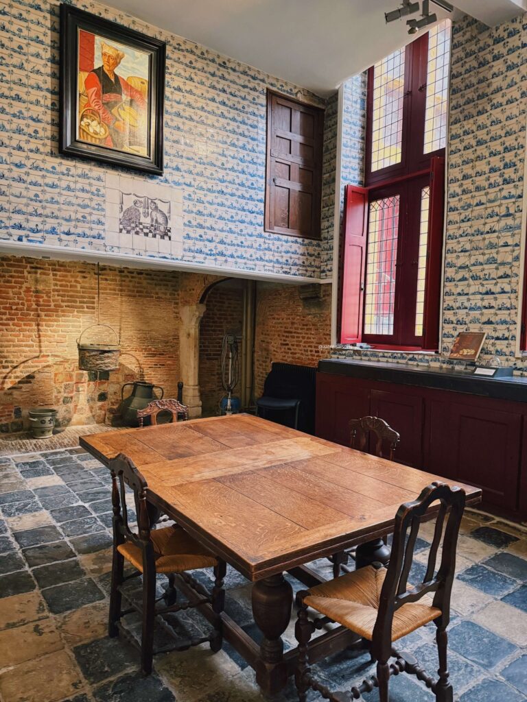 フランス北部の街リールにあるオスピス・コンテス(Musée de l'Hospice Comtesse)