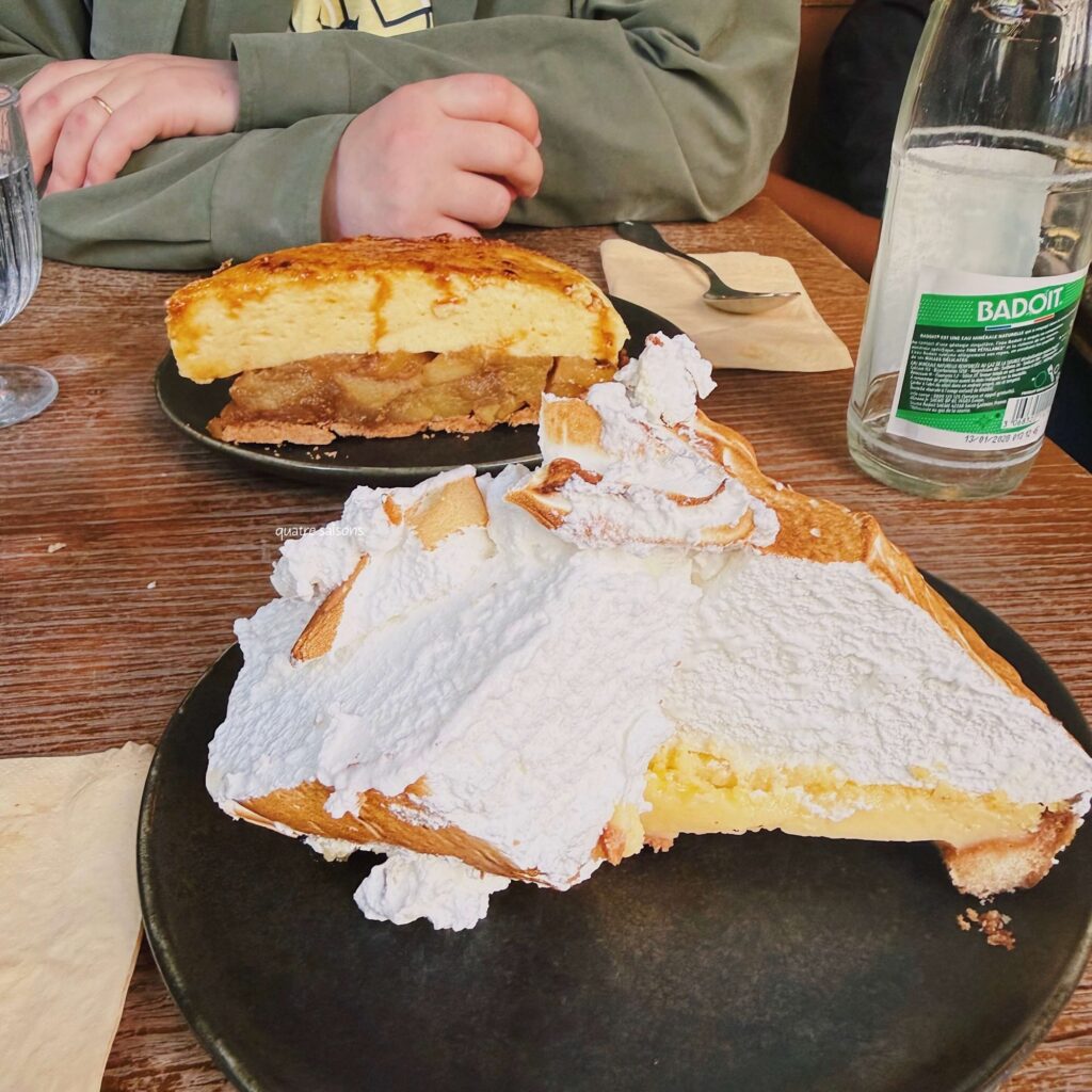 パリのマレ地区にあるランチも食べれる喫茶店、Le Loir dans la Théière