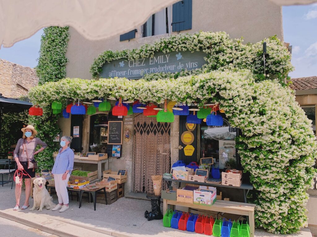 南仏の村エガリエール（Eygalières）のお店