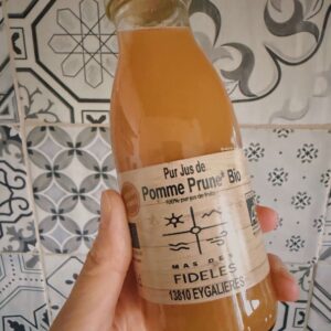 南フランスの村、エガリエールのマルシェ