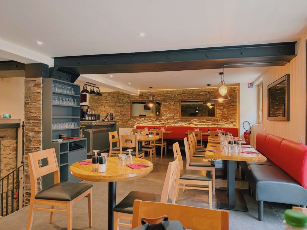 フランス南西部、スペイン国境近くの村ヴィルフランシュ・ド・コンフランのレストランLe Patio