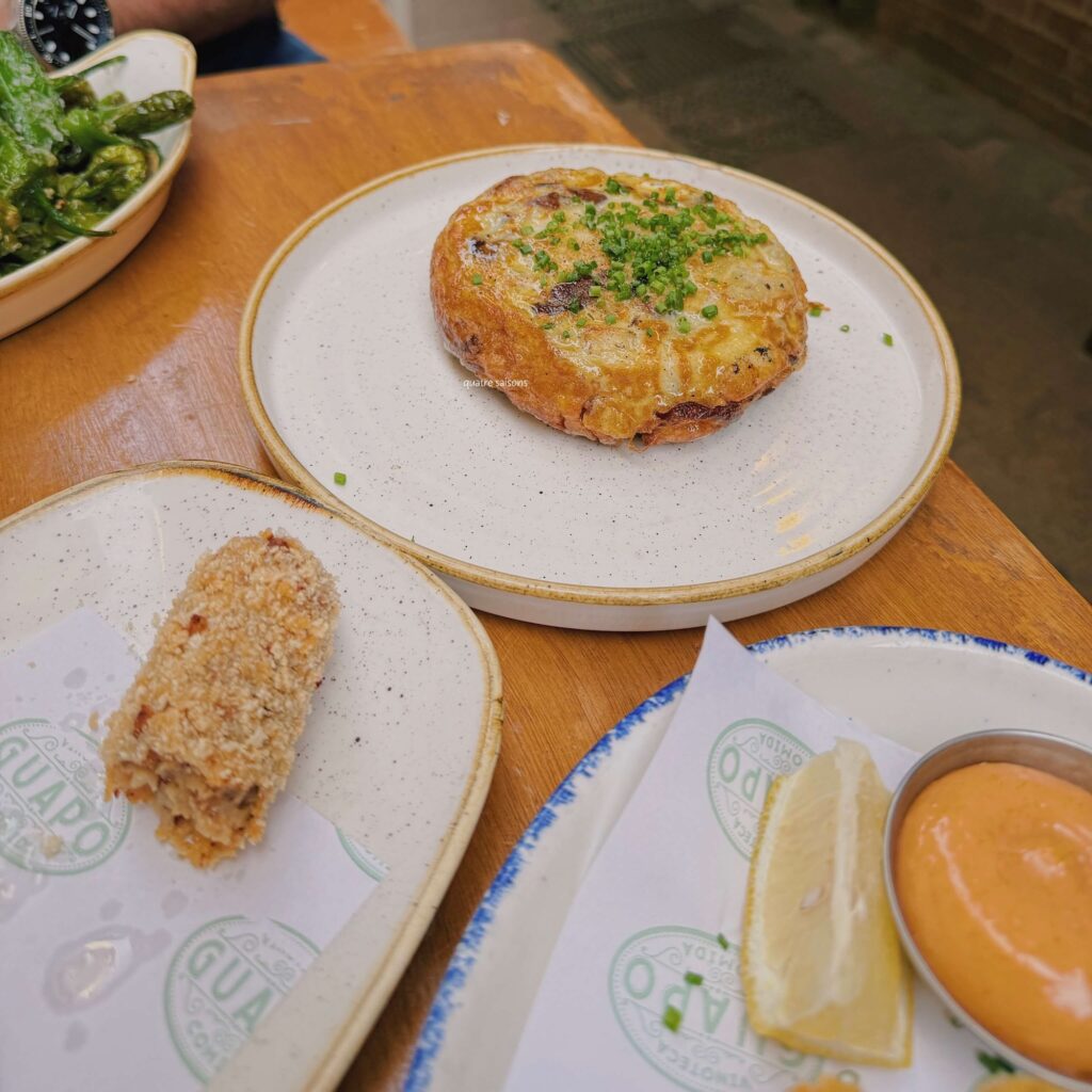 フランス南西部、ペルピニャンのタパスレストランGuapo