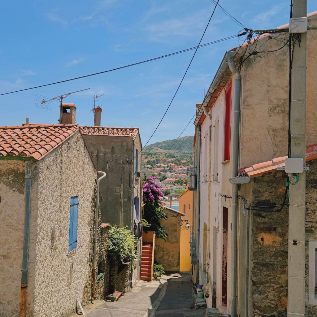 フランス南西部、スペイン国境近くの街バニュルス＝シュル＝メール