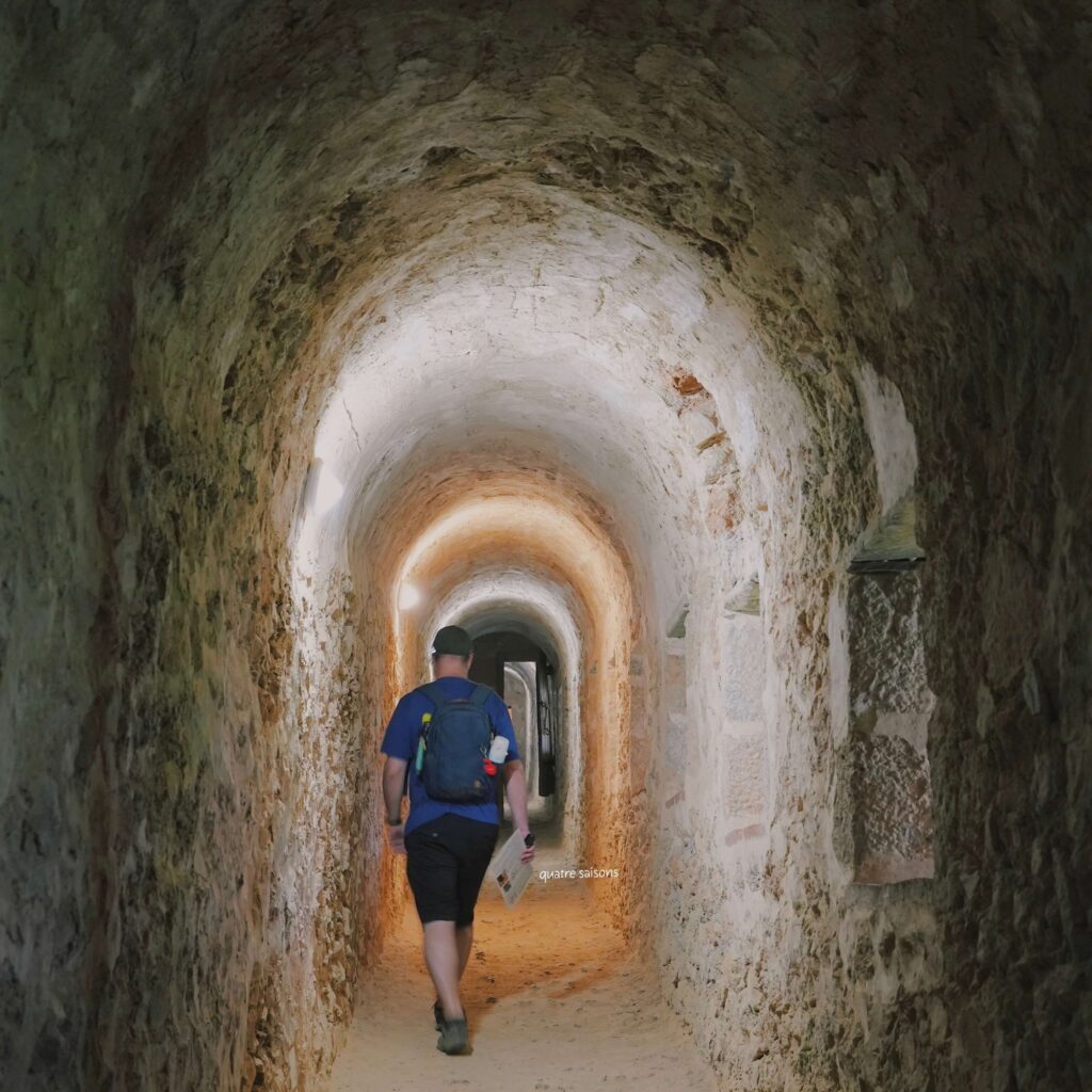 フランス南西部の村ヴィルフランシュドコンフランにあるリベリア砦（Fort Libéria）