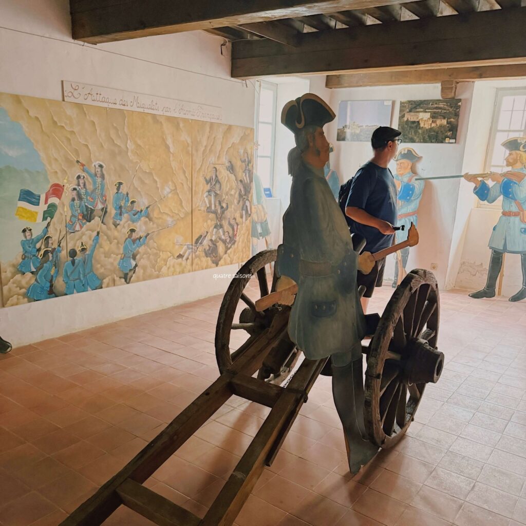フランス南西部の村ヴィルフランシュドコンフランにあるリベリア砦（Fort Libéria）