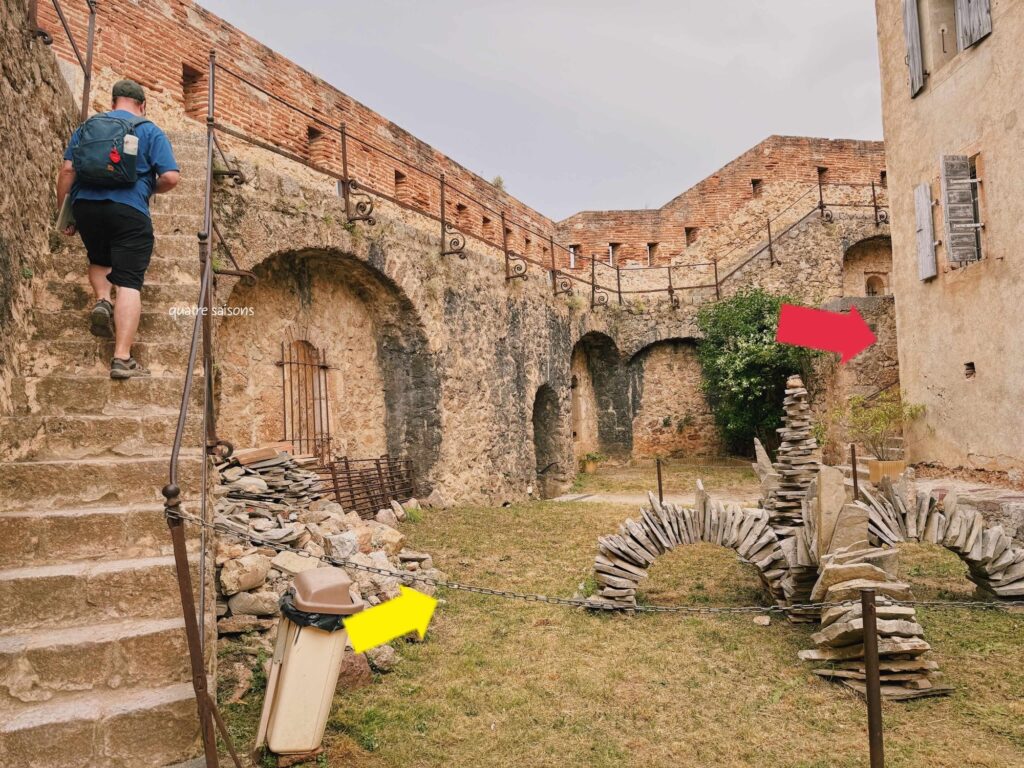 フランス南西部の村ヴィルフランシュドコンフランにあるリベリア砦（Fort Libéria）