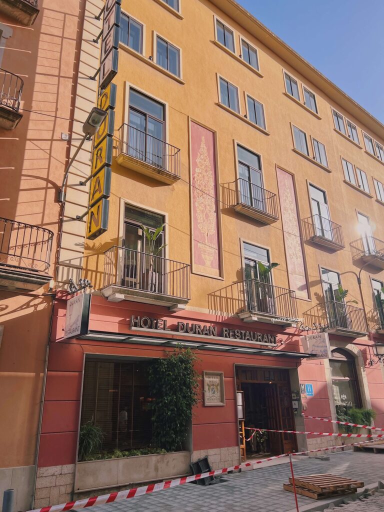 スペインの街、フィゲラスのオススメホテル、Duran Hotel