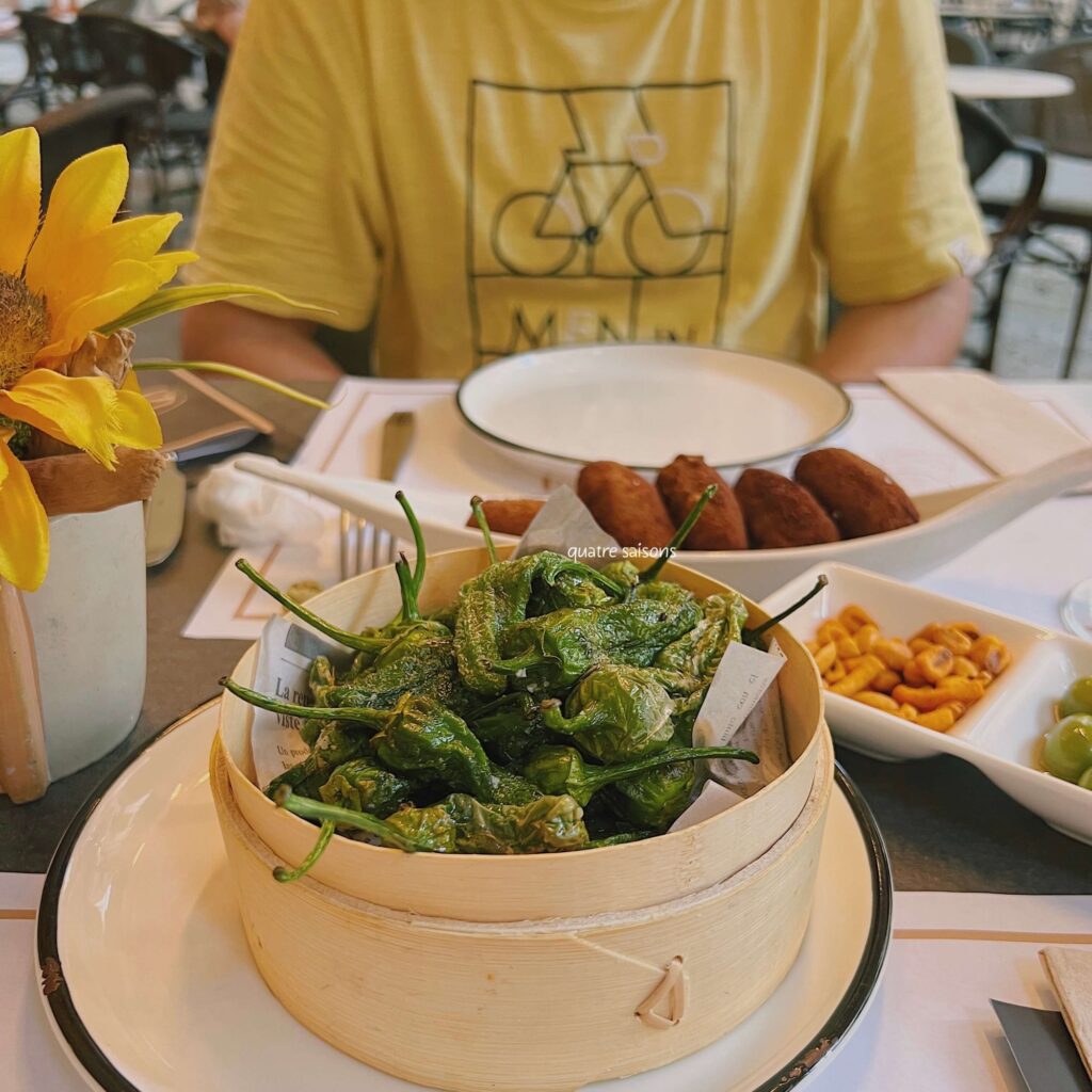 スペイン、フィゲラスのレストラン50 Voltes Restaurant